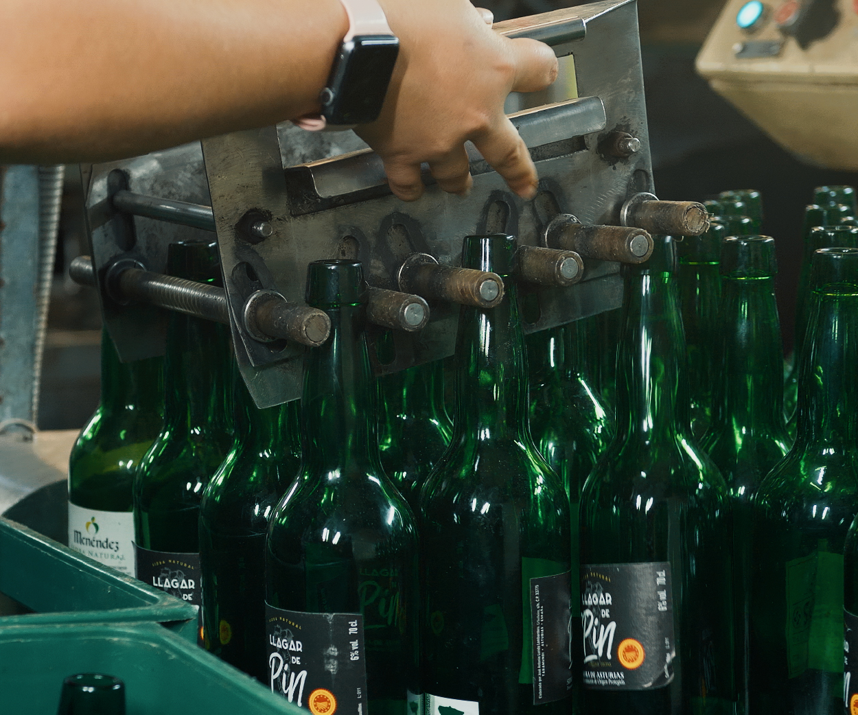 Botellas vacías de sidra
